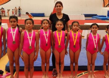 Gimnastas gomezpalatinas destacan en competencia estatal