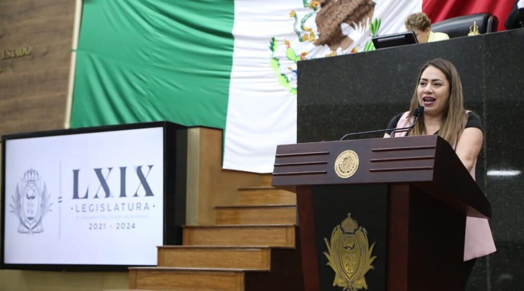 Estudiantes viven un momento de retos en la educación: Sughey Torres