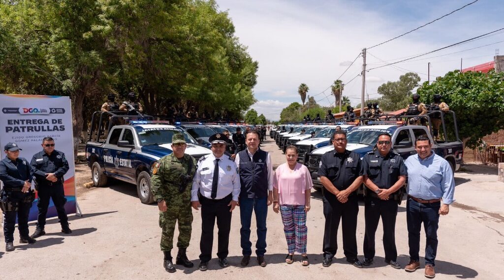 Con 20 patrullas nuevas Esteban fortalece la seguridad en La Laguna