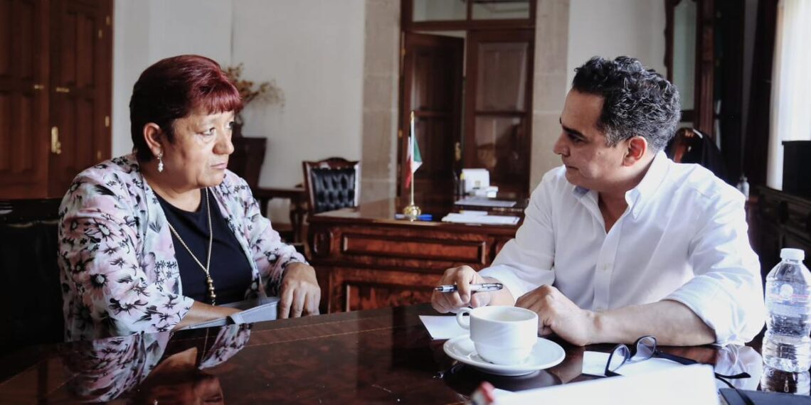 Toño Ochoa escucha y resuelve personalmente las solicitudes ciudadanas