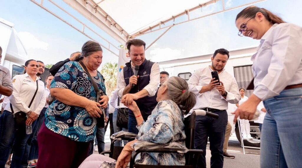 Ruta de la Salud que inició el Gobierno de Esteban, un gran apoyo a la economía familiar: beneficiarios laguneros
