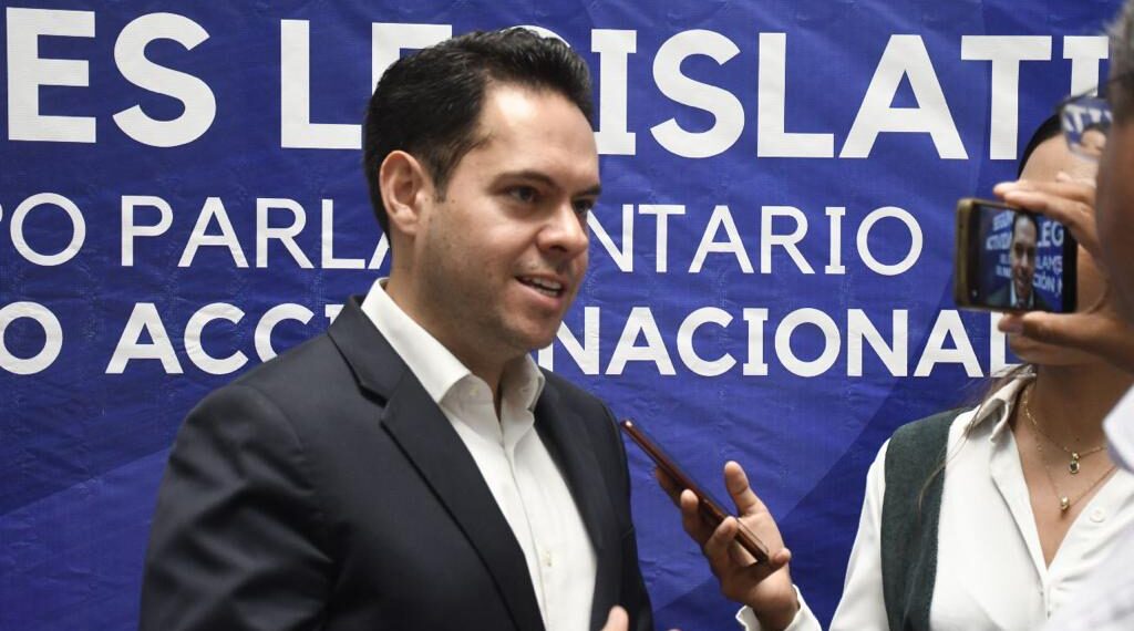 Durango por encima de colores partidistas: Alejandro Mojica