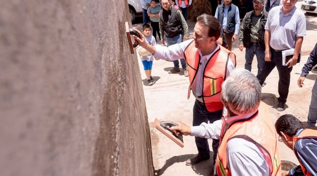 Esteban les cambia su jacal por cuartos dignos a familias, con programa de Mejoramiento de Vivienda