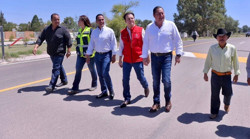 Antes nomás le daban una “raspadita”, ahora con Esteban camino está bien hecho: habitantes Dolores Hidalgo