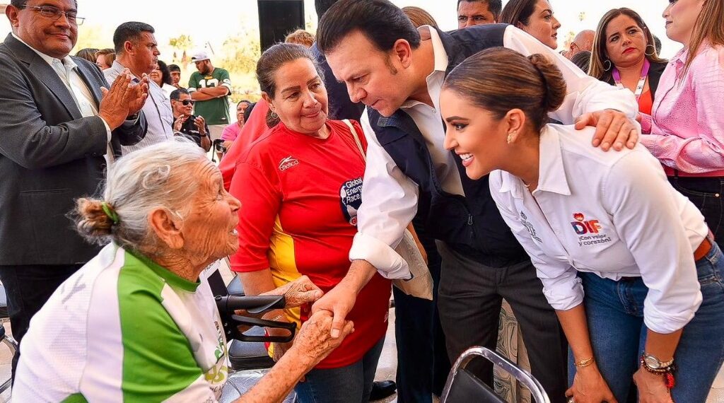Atención integral para adultos mayores; invita DIF Estatal a inscribirse al Programa de Prótesis Dentales gratuitas