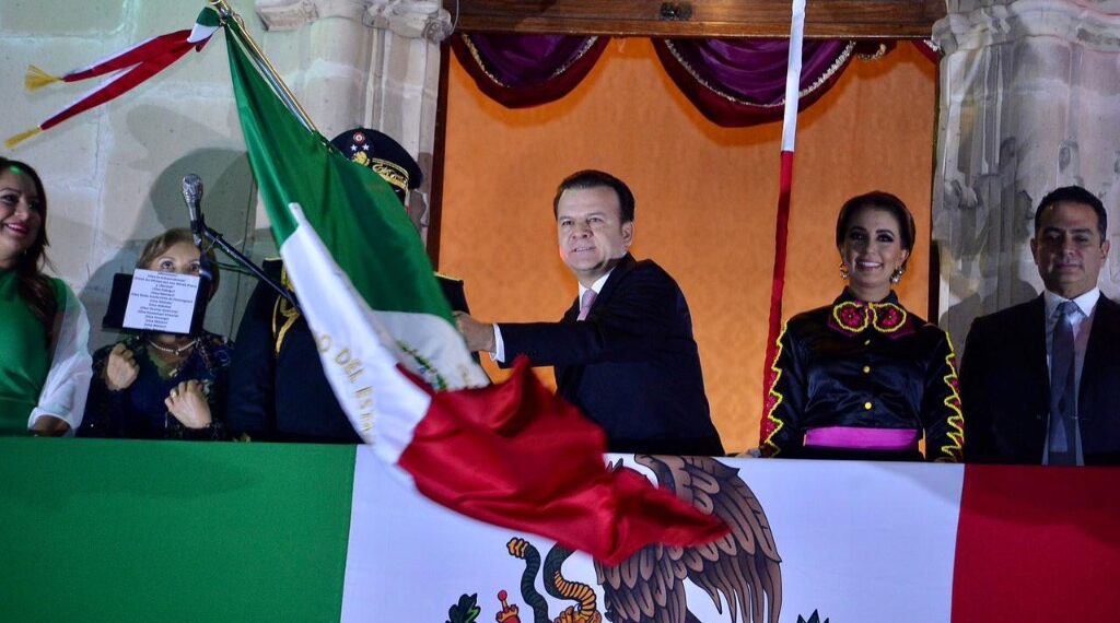 Da Esteban Grito de Independencia; une voces de valentía y alegría de los duranguenses