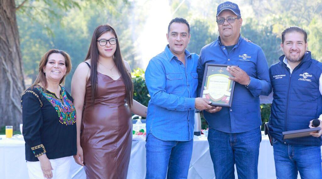 Talentosa y apasionada nuestra gran familia de Durango: Toño Ochoa