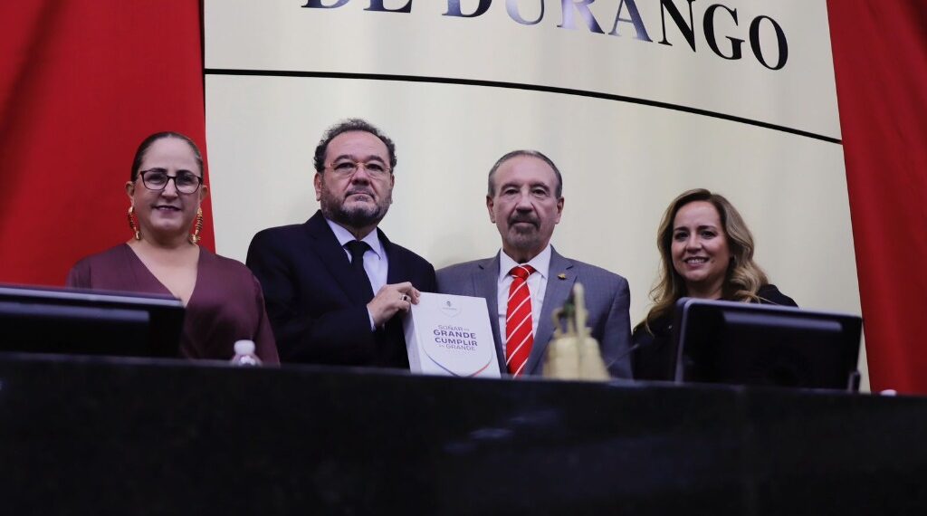 Cumple Gobierno de Esteban con entrega de Informe del 1er año de gestión ante el Congreso