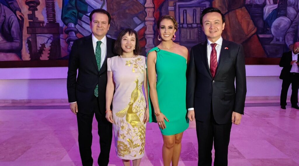 Con Esteban Villegas, Durango tiene desarrollo económico, seguridad y estabilidad social: embajador de China en México, Zhan Run