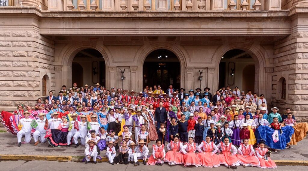 Durango se llenó de color, música y folclor con el Festival del Mariachi su Charrería y Danza