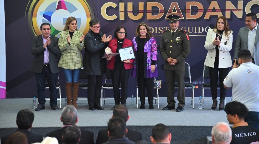 Se gradúan alumnos de educación primaria y secundaria del PAMAR