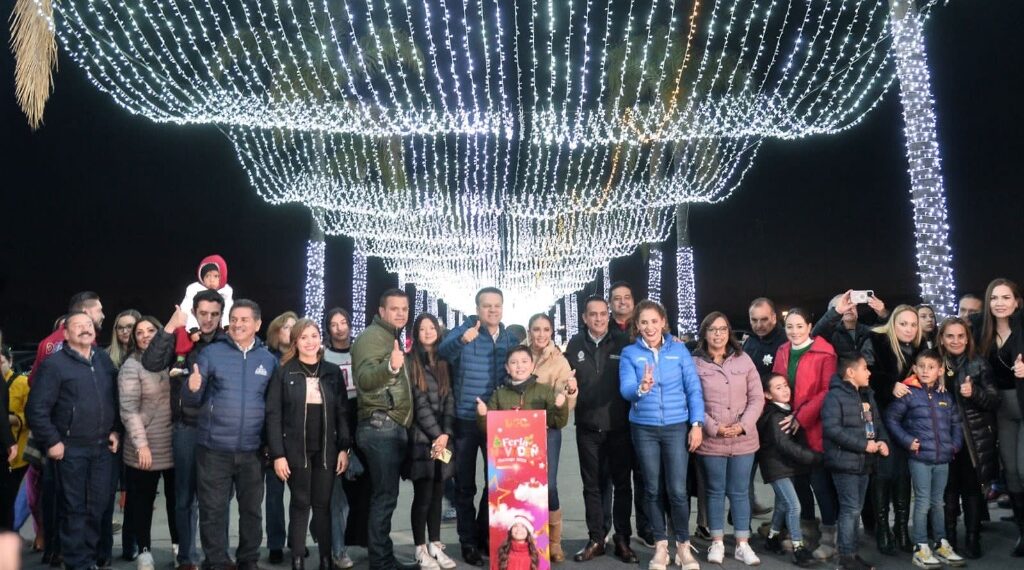 Inaugura Esteban y Marisol la “Feria Navideña”; una fiesta especialmente para los duranguenses