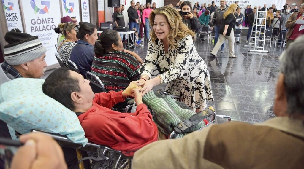 Alcaldesa Leticia Herrera Ale beneficia a gomezpalatinos con su sueldo