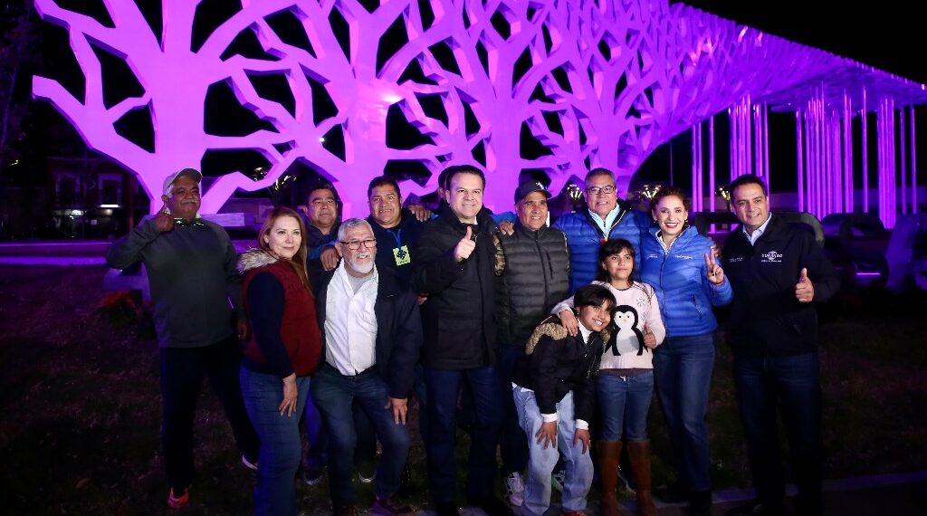 Espacios dignos y seguros para las familias duranguenses; cumple Esteban con la reconstrucción de plazas y paseos