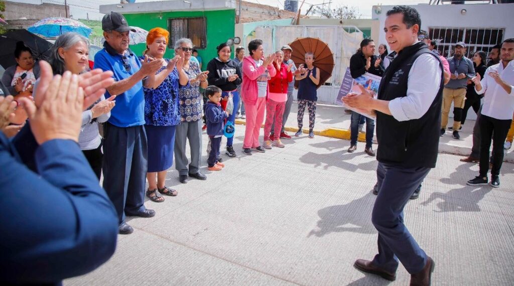 Relucientes las calles pavimentadas por Toño Ochoa: Duranguenses