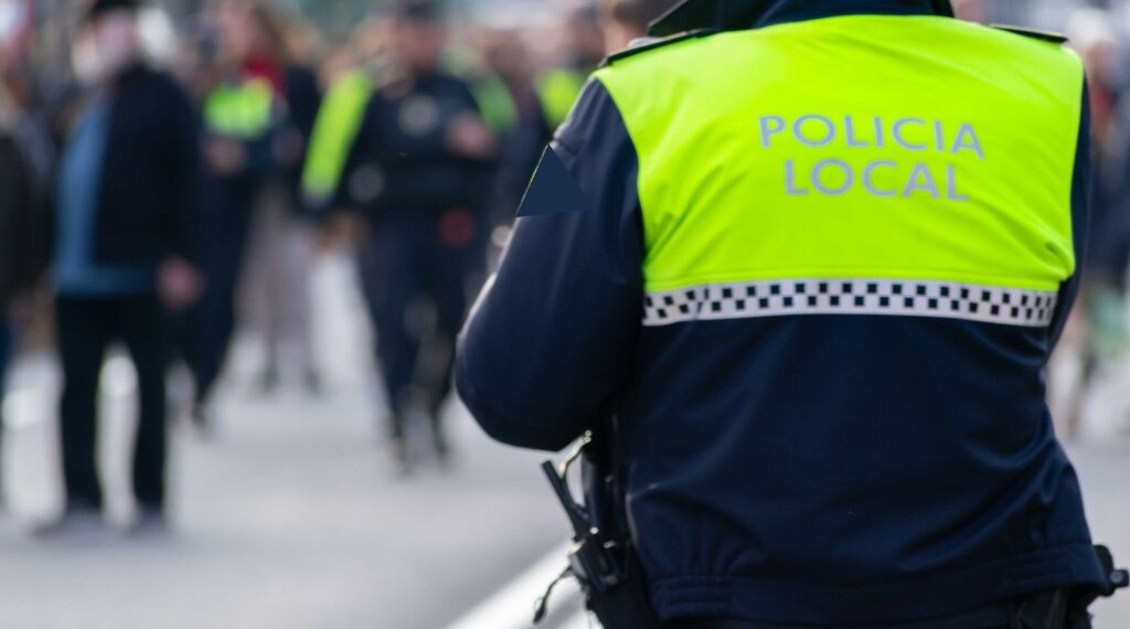 EJECUTA FECCED ORDEN DE APREHENSIÓN CONTRA EX POLICÍA MUNICIPAL