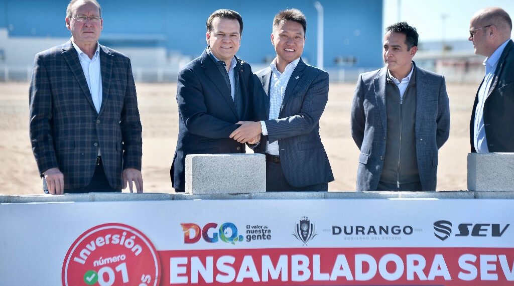 Comienza una nueva era para Durango; Esteban arranca instalación de ensambladora de vehículos eléctricos