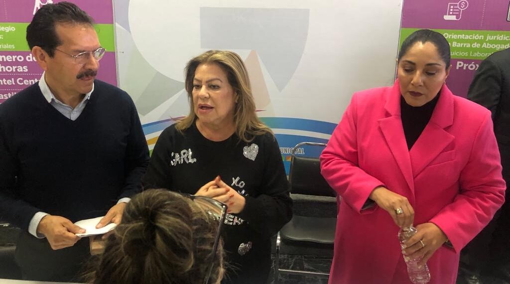 La alcaldesa , Leticia Herrera Ale, y el presidente del Consejo Estatal Ciudadano, Jorge Mojica Vargas, invitaron a la ciudadania a la Jornada Gratuita de Asesoría Legal en el municipio.