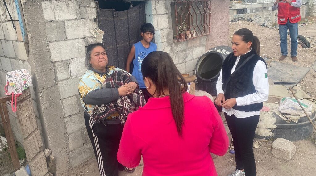 Lleva DIF y Atención Ciudadana apoyo a mujer en situación vulnerable