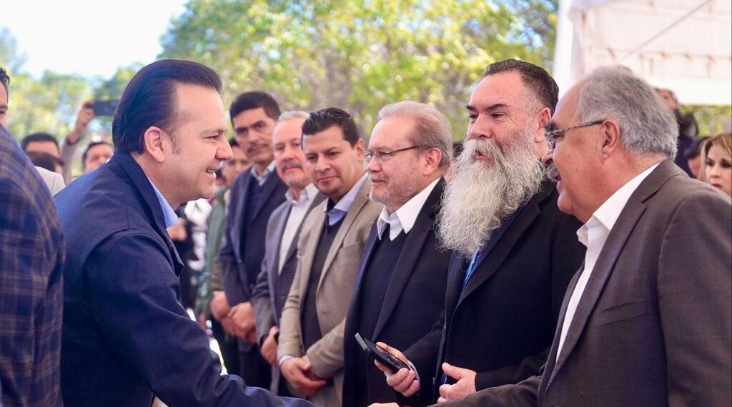 Maestros listos para formar jóvenes en la nueva era para Durango que hace realidad Esteban