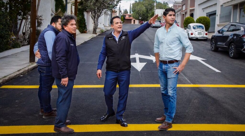 Vamos al millón en pavimentación con otra calle entregada: Toño Ochoa