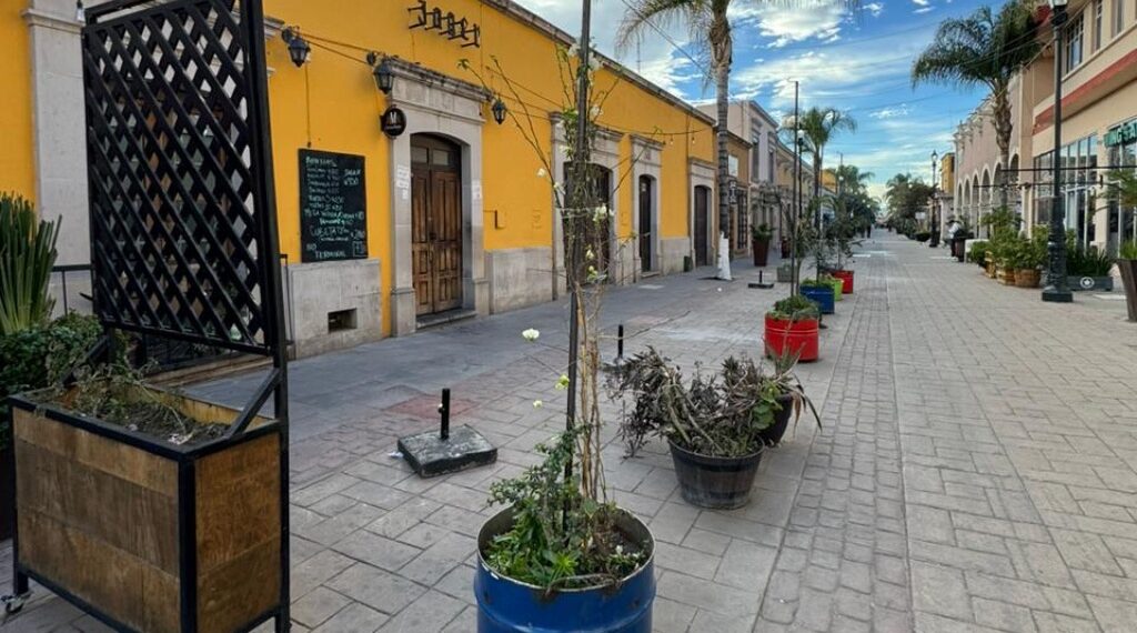 Reforma al Reglamento del Centro Histórico pondría orden en publicidad y en Corredor Constitución