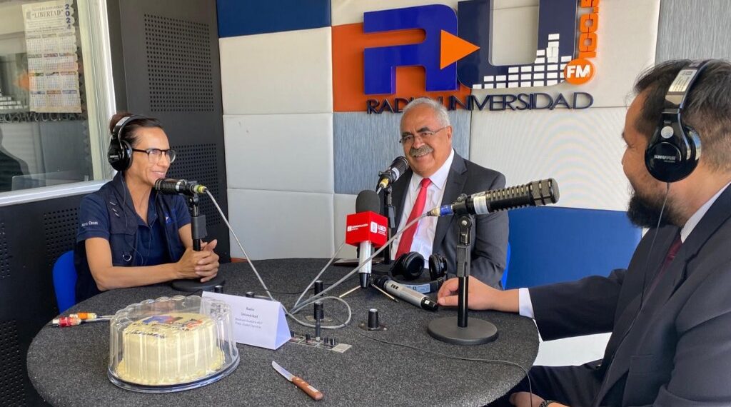 Celebran el 48 Aniversario de Radio UJED, la única emisora cultural en Durango