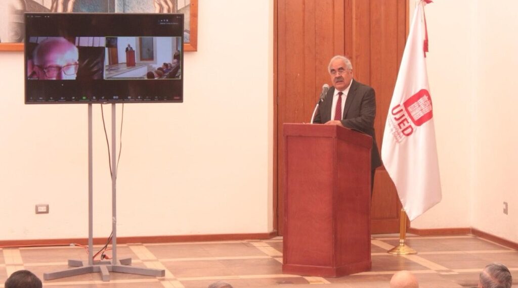 La UJED otorgó doctorado honoris causa al reconocido jurista italiano Luigi Farrajoli