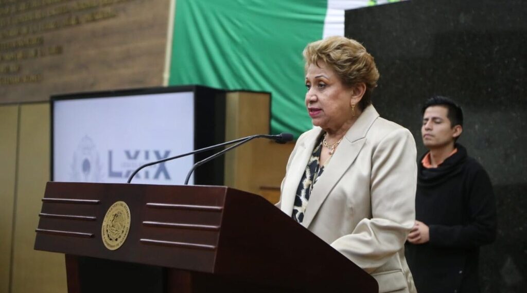Buscan regular uso de celulares en clase