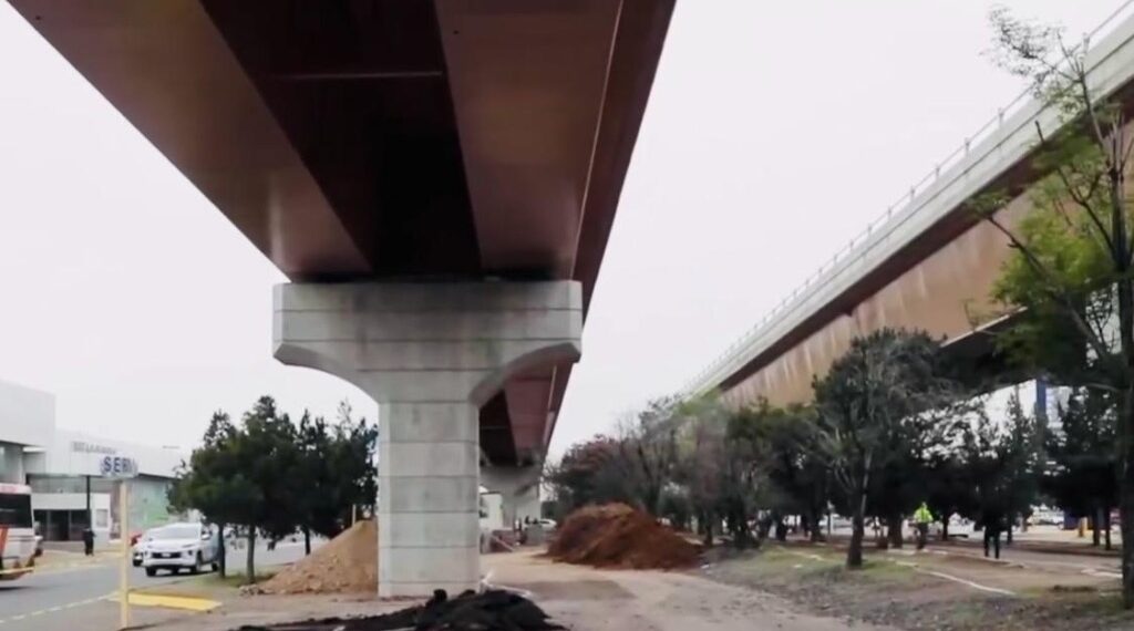 Proyectan terminar equipamiento del puente Francisco Villa para junio