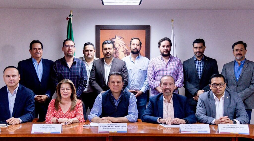 Refrenda gobernador Esteban Villegas su compromiso con los empresarios Laguneros.