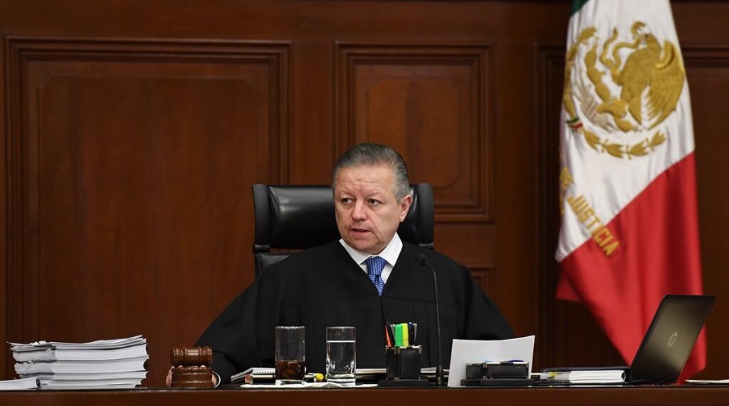 Corte abre investigación contra ex ministro Arturo Zaldívar por posible corrupción