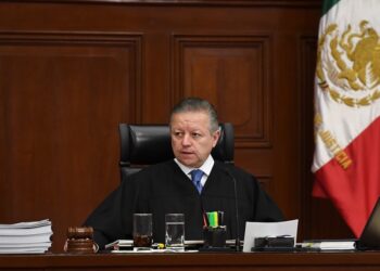 Corte abre investigación contra ex ministro Arturo Zaldívar por posible corrupción