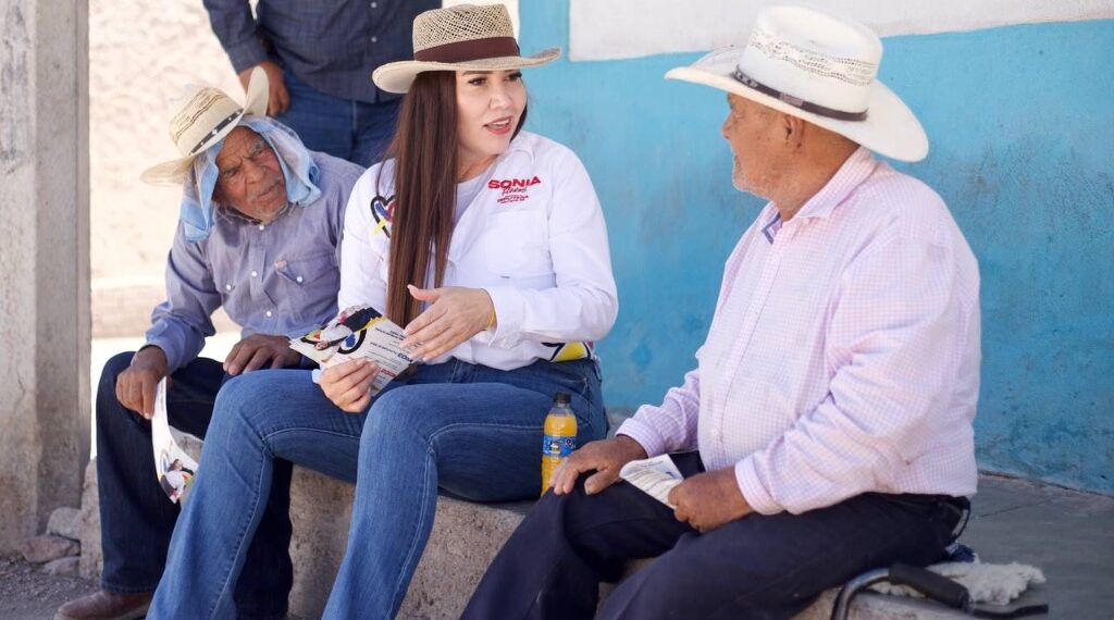 Con Sonia Flores, “San Juan del Río gana”: habitantes.