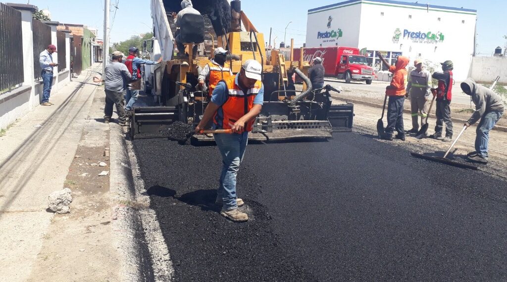 Pavimentación del bulevar El Refugio presenta un avance del 55%