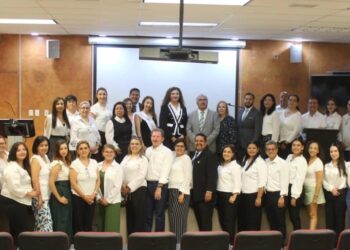 Ante el rector de la UJED rindieron protesta los nuevos directivos de la Facultad de Psicología y Terapia de la Comunicación Humana