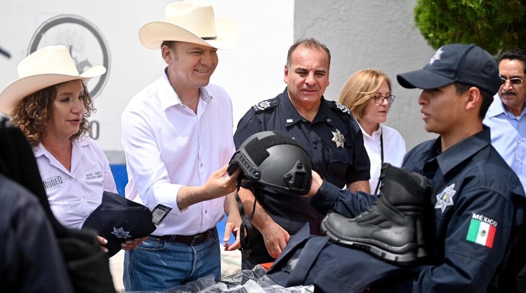 ”Sin parar y por el bienestar de las familias de Rodeo, le meteremos con todo a obras, seguridad y vivienda”: Esteban