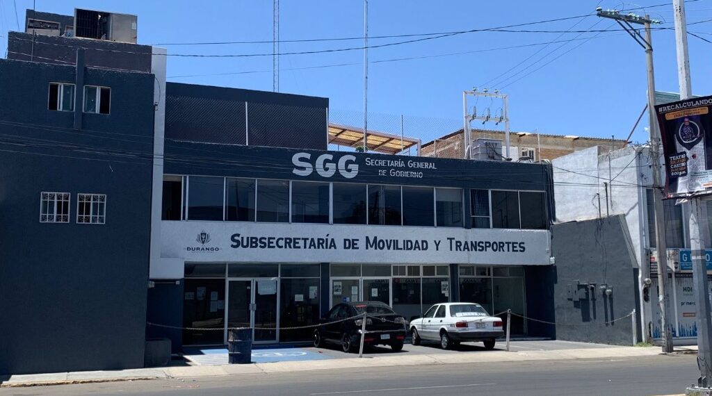 SENTENCIA JUEZ A EX CAJERA DE FINANZAS