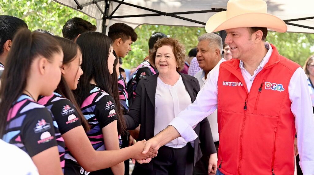 Mejora la calidad de vida de neoidealenses con obras de vivienda, deporte e infraestructura hidráulica que les llevó el gobernador Esteban