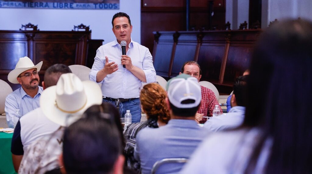 Agradecida la gran familia del campo con Toño Ochoa