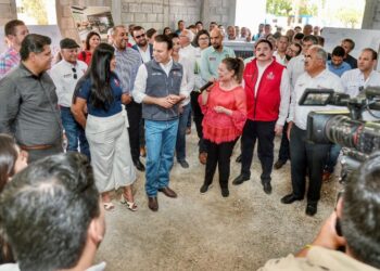 Recibe UJED la mano de un gobernador amigo; supervisa Esteban construcción de auditorio y cafetería en Facultad de Ingeniería