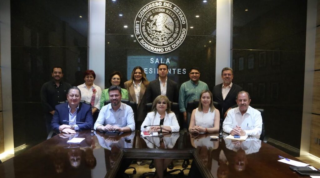 Se reúnen diputados con sector empresarial