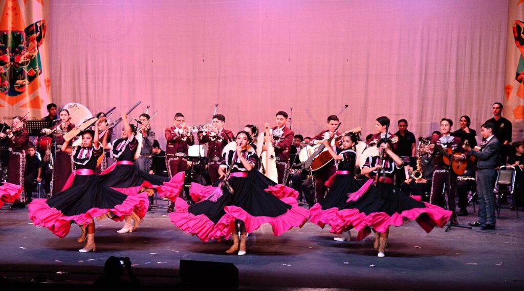 En Durango, con el gobernador Esteban, hay un gran apoyo e incentivo a la cultura: Alejandra Frausto