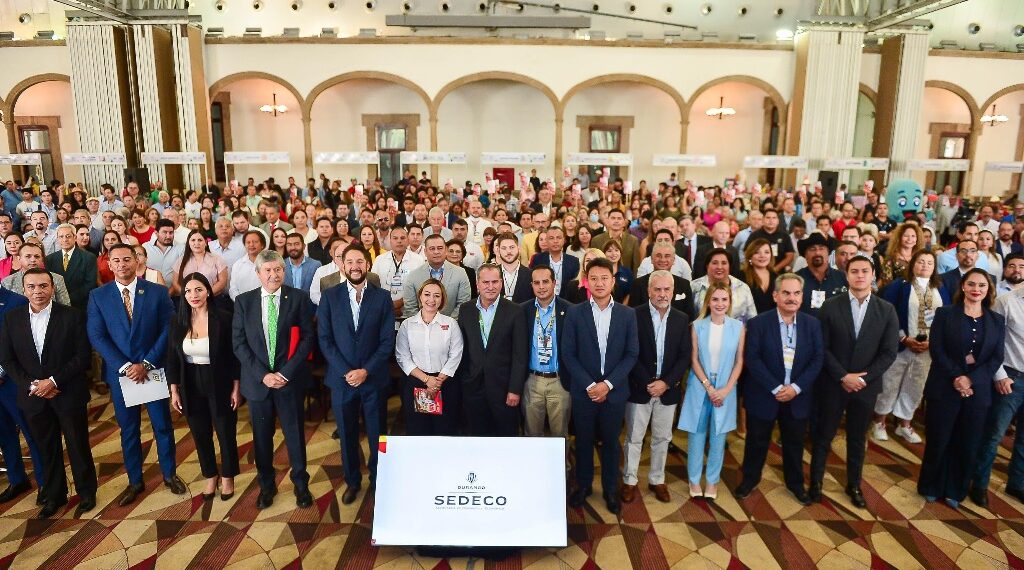 Impulsa Gobierno del Estado productos de emprendedores locales con “Encuentro de Negocios 2024”
