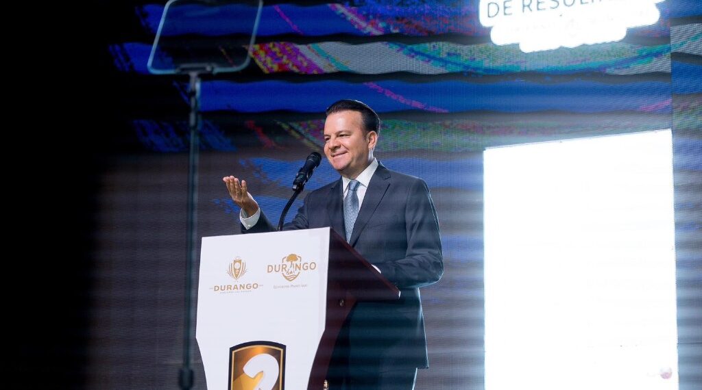 En equipo con Toño Ochoa, hacemos de Durango capital un lugar más limpio, seguro y atractivo: Esteban Villegas