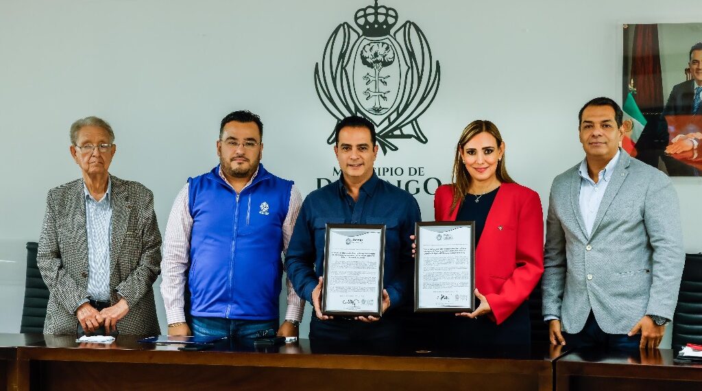Recibe Toño Ochoa su Constancia de atención de Aspectos Susceptibles de Mejora por parte del INEVAP.