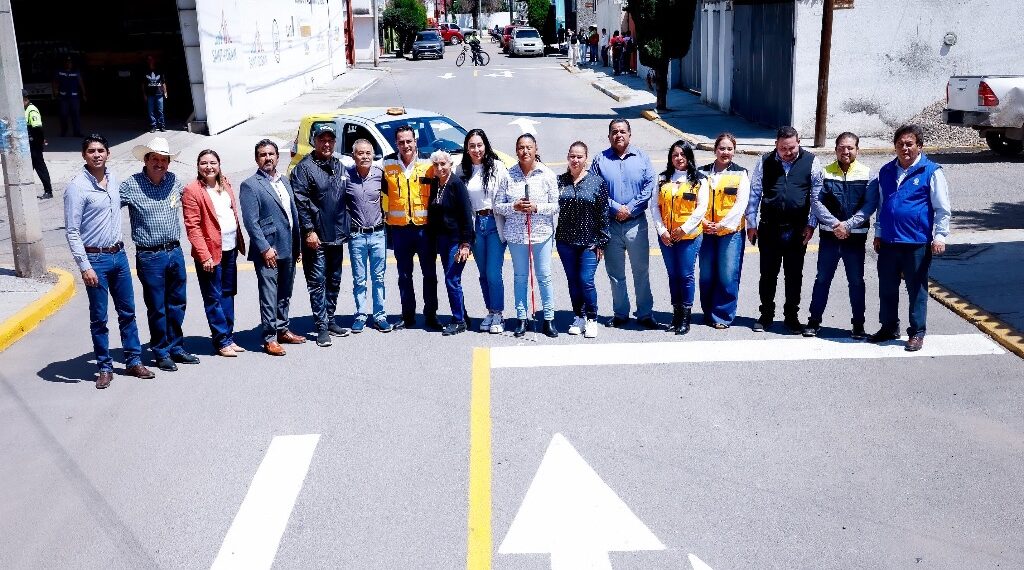 Continúa Toño Ochoa entregando calles más chulas por todo Durango