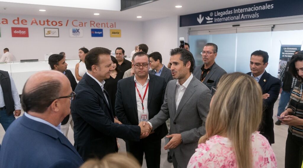 Ahora tenemos un aeropuerto de altura”; agradecen empresarios y visitantes al Gobernador Esteban por remodelación del “Gral. Guadalupe Victoria”