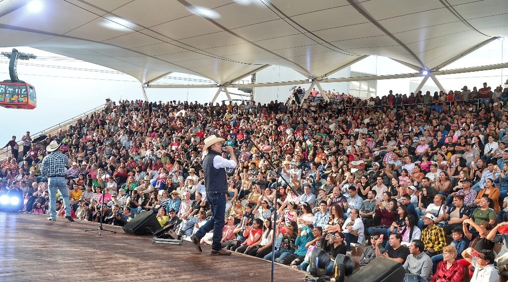 Velaria del Teatro del Calvario, regalazo del Gobernador para familias duranguenses