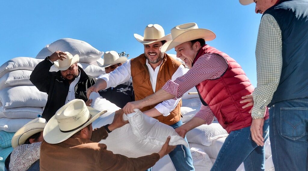 Ante peor sequía en 50 años, Esteban nunca dejó solas a las familias del campo